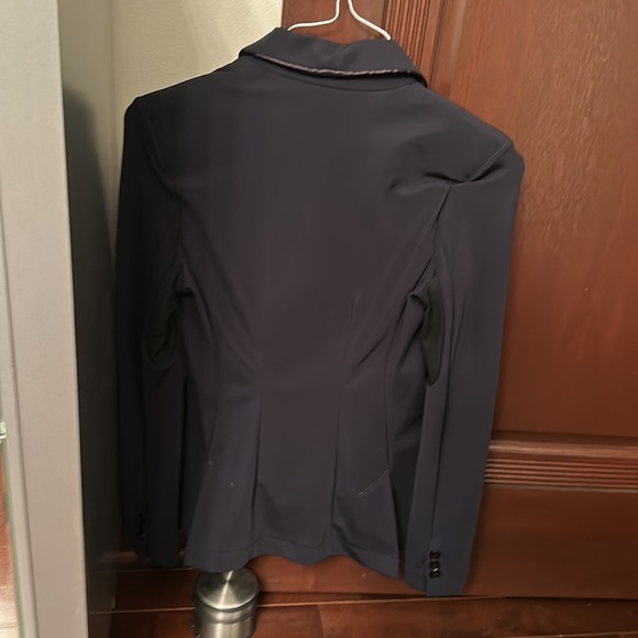 Dada Show Jacket XXS wore once - Picture 2 of 3